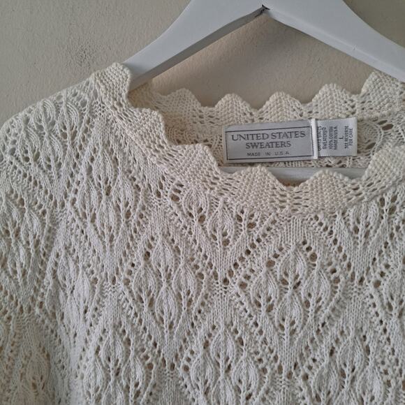 US Sweaters Ivory Leaf Design Scallop Crew Neck S/S Sweater -L - Picture 5 of 12
